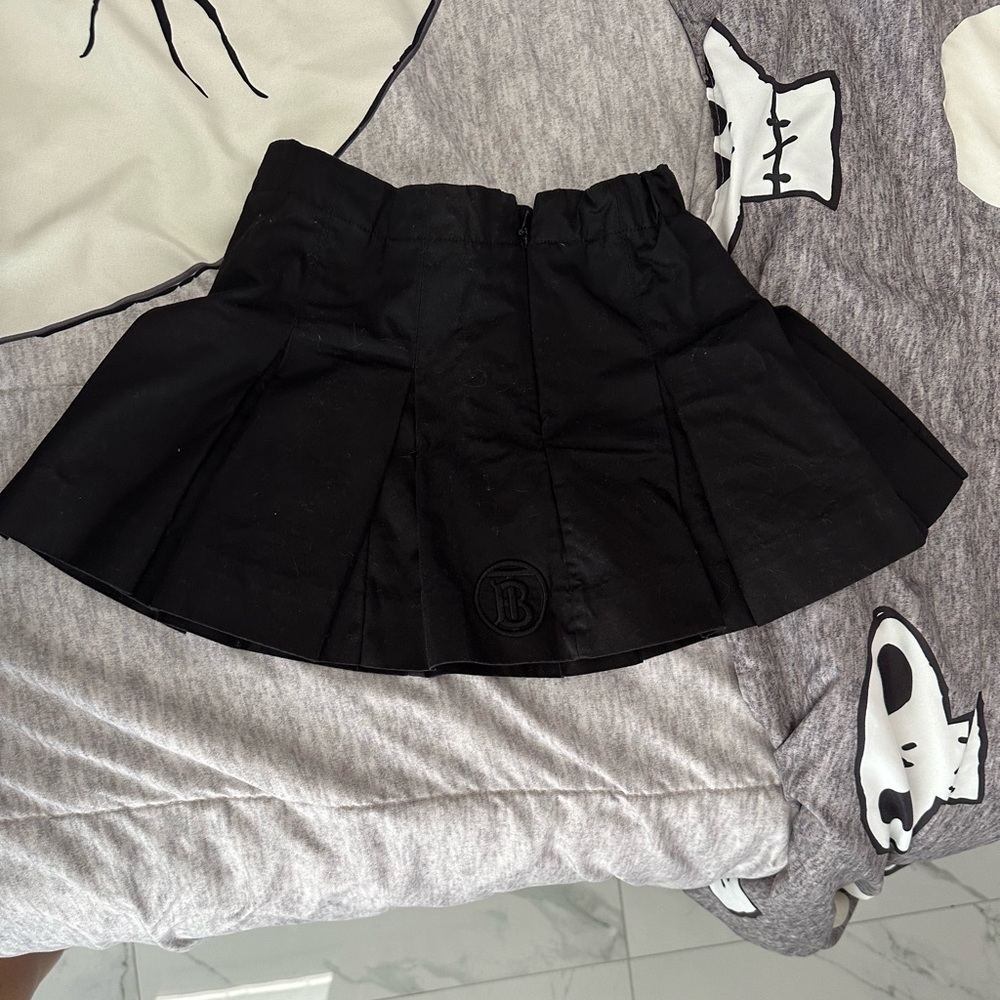 Girls Burberry skirt Size 4